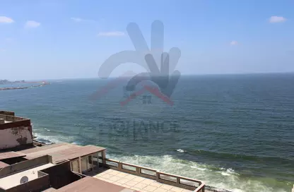 Apartment - 2 Bedrooms - 1 Bathroom for sale in Ismail Al Fangary St. - Camp Chezar - Hay Wasat - Alexandria