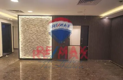 Office Space - Studio - 4 Bathrooms for rent in Masaken Sheraton - Sheraton Al Matar - El Nozha - Cairo