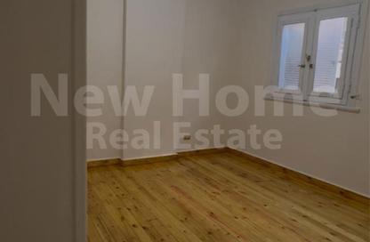 Apartment - 4 Bedrooms - 2 Bathrooms for rent in Mohamed Bahaa Al Din Al Ghouri St. - Smouha - Hay Sharq - Alexandria