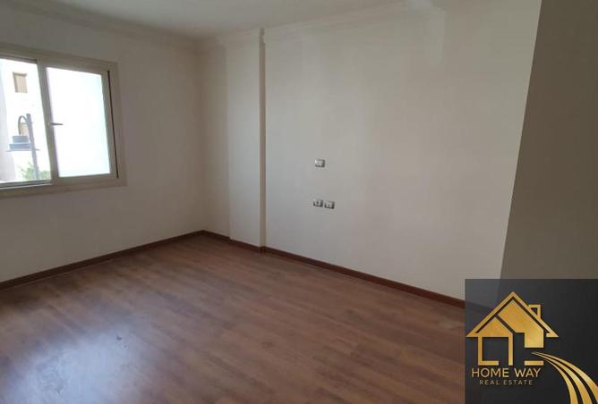 8206238 - Property Image 2