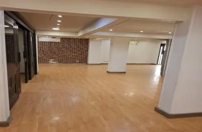 محل تجاري - استوديو - 1 حمام للايجار في شارع شهاب - المهندسين - الجيزة