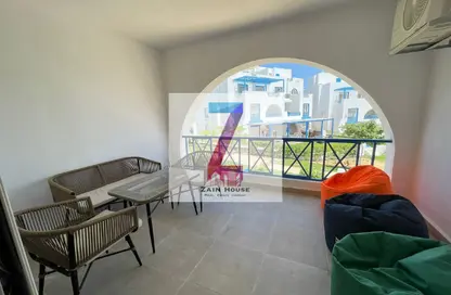 Chalet - 3 Bedrooms - 2 Bathrooms for rent in Mountain View - Ras Al Hekma - North Coast