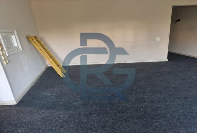 8378676 - Property Image 2