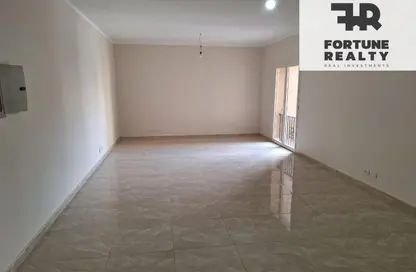 Apartment - 3 Bedrooms - 4 Bathrooms for rent in Garden Residence - Hyde Park - New Cairo City - Cairo