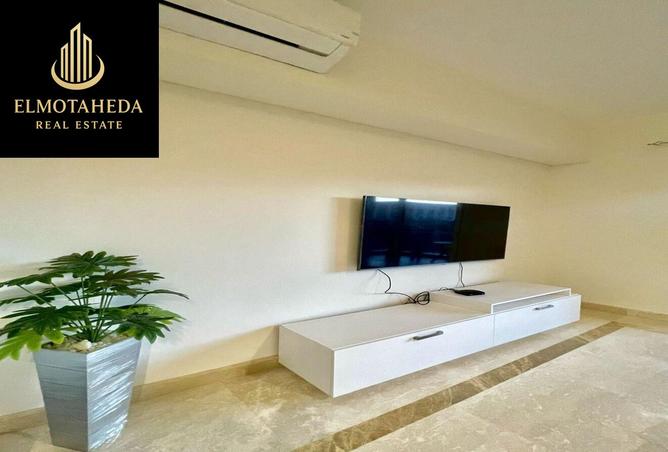 8230273 - Property Image 2