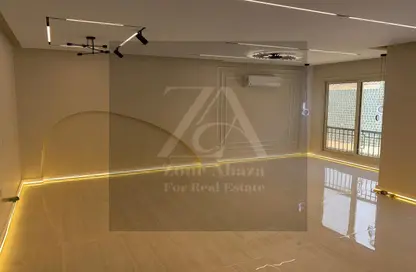 Apartment - 3 Bedrooms - 3 Bathrooms for rent in Stone Residence - 5th Settlement Compounds - The 5th Settlement - New Cairo City - Cairo