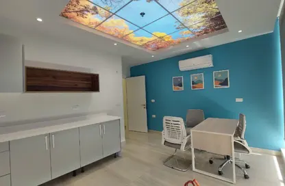 Clinic - Studio - 1 Bathroom for rent in The Gate Plaza Mall - 10th District - Sheikh Zayed City - Giza