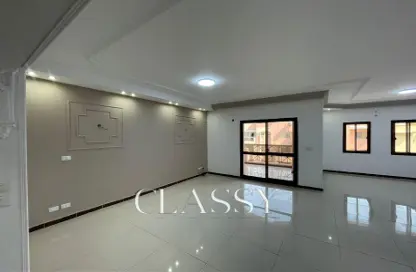 Apartment - 3 Bedrooms - 2 Bathrooms for sale in Hay El Ashgar - Al Wahat Road - 6 October City - Giza