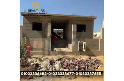 فيلا - 8 غرف نوم - 8 حمامات للبيع في بالم فيلا - طريق الواحات - مدينة 6 أكتوبر - الجيزة