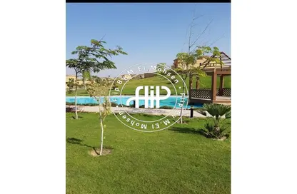 Villa - 6 Bedrooms - 7+ Bathrooms for sale in Royal Meadows - Sheikh Zayed Compounds - Sheikh Zayed City - Giza