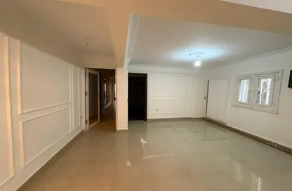 Office Space - Studio - 2 Bathrooms for rent in Gameat Al Dewal Al Arabeya St. - Mohandessin - Giza
