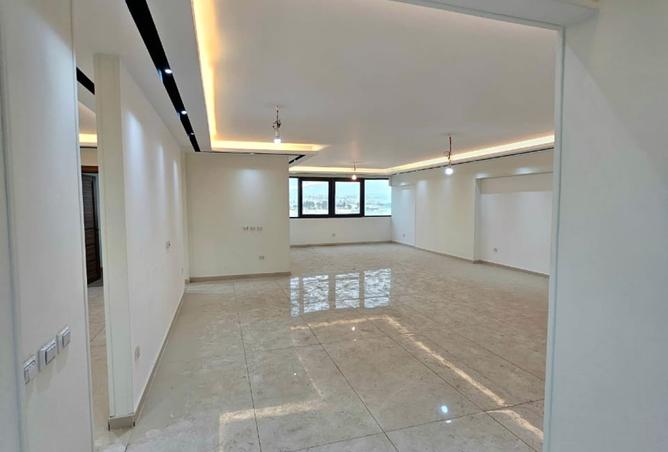 8191225 - Property Image 3