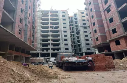Apartment - 3 Bedrooms - 2 Bathrooms for sale in Madkhal Sharkt Al Nakhl Wa Al Handasa St. - Smouha - Hay Sharq - Alexandria