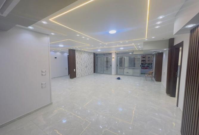 8187781 - Property Image 2