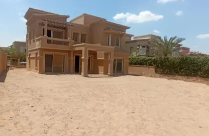 Villa - 4 Bedrooms - 4 Bathrooms for sale in Royal Meadows - Sheikh Zayed Compounds - Sheikh Zayed City - Giza
