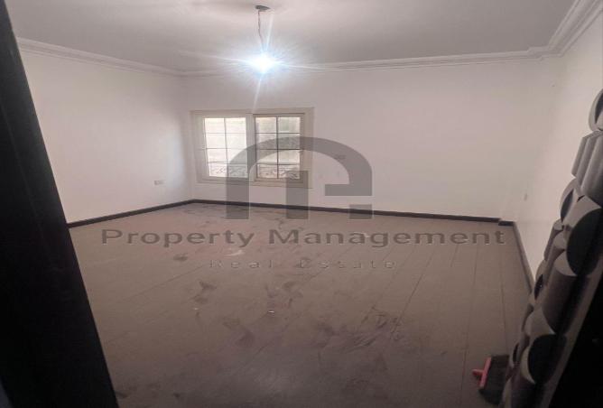 8033458 - Property Image 3