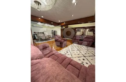 Apartment - 4 Bedrooms - 2 Bathrooms for sale in Dr Ali Ibrahim Ramez St. - Heliopolis Square - El Nozha - Cairo
