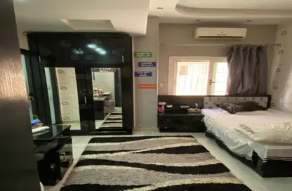 دوبلكس - 3 غرف نوم - 4 حمامات للبيع في شارع فاروق نجم - المنطقة ه - حى جنوب الاكايمية - مدينة القاهرة الجديدة - القاهرة