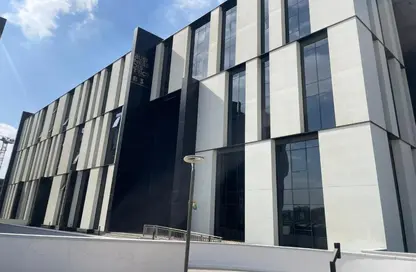 Office Space - Studio - 2 Bathrooms for sale in Hyde Park Business District Mall - South Teseen St. - The 5th Settlement - New Cairo City - Cairo