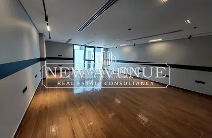 Office Space - Studio - 1 Bathroom for rent in Hyde Park Business District Mall - South Teseen St. - The 5th Settlement - New Cairo City - Cairo