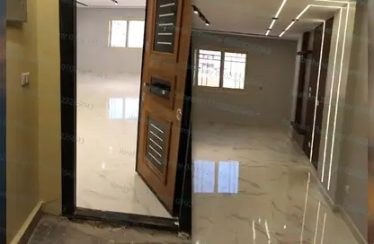 شقة - 3 غرف نوم - 2 حمامات للبيع في البوابة الثانية - احمس - حدائق الاهرام - الجيزة