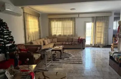 Apartment - 2 Bedrooms - 2 Bathrooms for sale in Al Narges 3 - Al Narges - New Cairo City - Cairo