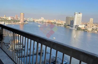 Apartment - 4 Bedrooms - 5 Bathrooms for sale in Nile St. - Dokki - Giza