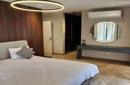 Apartment - 3 Bedrooms - 4 Bathrooms for sale in Village West - Sheikh Zayed Compounds - Sheikh Zayed City - Giza