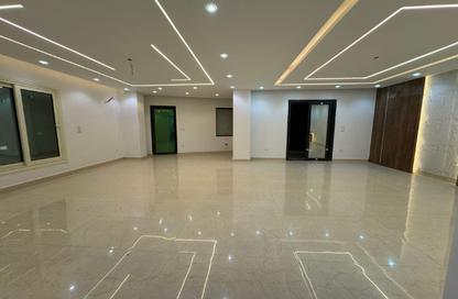 Apartment - 3 Bedrooms - 3 Bathrooms for sale in Mahmoud Awad St. - 6th Zone - Nasr City - Cairo