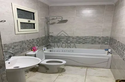 Apartment - 2 Bedrooms - 1 Bathroom for rent in Degla Palms - Al Wahat Road - 6 October City - Giza