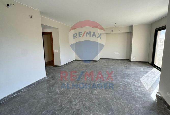8423746 - Property Image 3