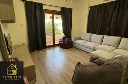 شقة - 3 غرف نوم - 2 حمامات للايجار في شارع 6 - الحي الرابع - التجمع الخامس - مدينة القاهرة الجديدة - القاهرة