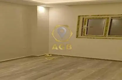 دوبلكس - 4 غرف نوم - 5 حمامات للبيع في الحي الرابع - مدينة العبور - القليوبية