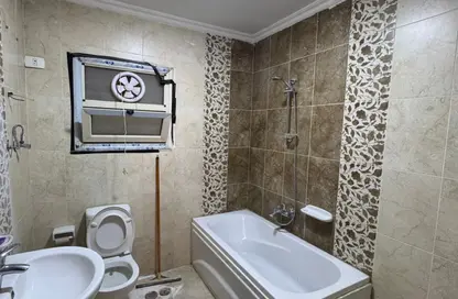 Apartment - 3 Bedrooms - 2 Bathrooms for rent in North Lotus - El Lotus - New Cairo City - Cairo