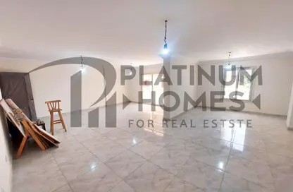 Apartment - 3 Bedrooms - 3 Bathrooms for sale in Kafr Abdo St. - Kafr Abdo - Roushdy - Hay Sharq - Alexandria