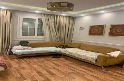 شقة - 3 غرف نوم - 2 حمامات للبيع في الحي الثامن - الشيخ زايد - الجيزة