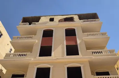 Apartment - 3 Bedrooms - 2 Bathrooms for sale in Al Andalus District - New Cairo City - Cairo