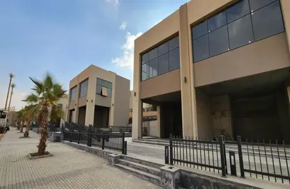 محل - استوديو - 1 حمام للايجار في فيلدج جيت - المستثمرين الجنوبية - مدينة القاهرة الجديدة - القاهرة