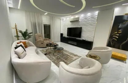 Apartment - 3 Bedrooms - 2 Bathrooms for sale in La Vie - South Investors Area - New Cairo City - Cairo