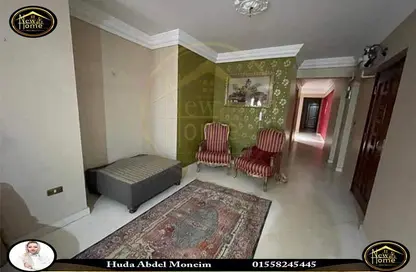 شقة - 3 غرف نوم - 2 حمامات للايجار في شارع شعراوي - لوران - حي شرق - الاسكندرية