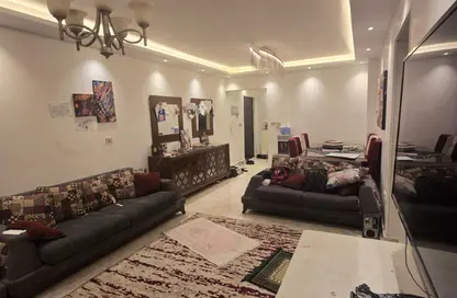 Apartment - 3 Bedrooms - 1 Bathroom for rent in Gardenia City Compound Nasr City - Zahraa Madinat Nasr - Nasr City - Cairo