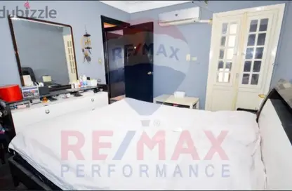 Apartment - 2 Bedrooms - 1 Bathroom for sale in Mohamed Fawzy Moaz St. - Smouha - Hay Sharq - Alexandria