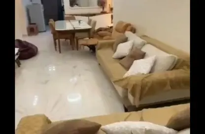 Apartment - 3 Bedrooms - 3 Bathrooms for sale in Al Tayaran St. - Al Sharekat - Nasr City - Cairo
