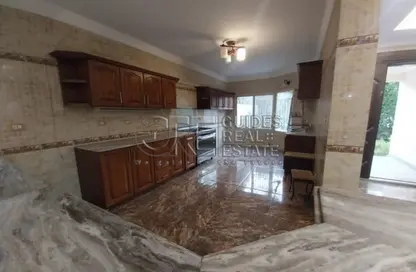 Twin House - 5 Bedrooms - 4 Bathrooms for rent in Greens - 6th District - Sheikh Zayed City - Giza