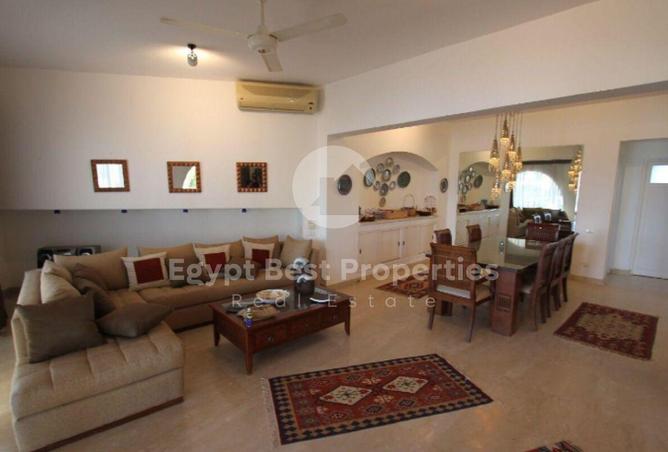 8009369 - Property Image 3
