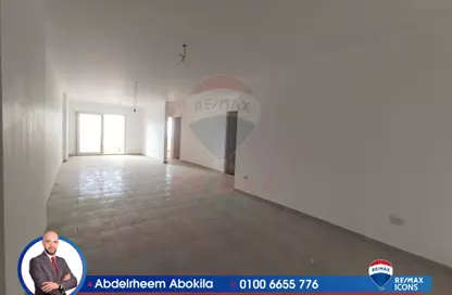 Apartment - 3 Bedrooms - 2 Bathrooms for sale in Al Mandara Mosque St. - El Mandara - Hay Than El Montazah - Alexandria