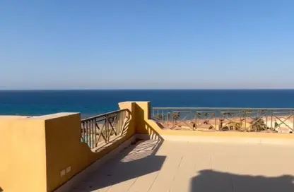 (بنتهاوس  (روف - 3 غرف نوم - 2 حمامات للبيع في لافيستا توباز - لافيستا - العين السخنة - السويس