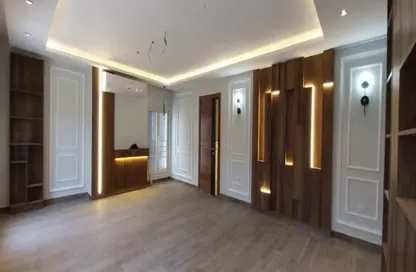 Office Space - Studio - 6 Bathrooms for sale in Gameat Al Dewal Al Arabeya St. - Mohandessin - Giza