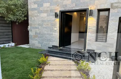 Townhouse - 3 Bedrooms - 4 Bathrooms for sale in Hyde Park - New Cairo City - Cairo