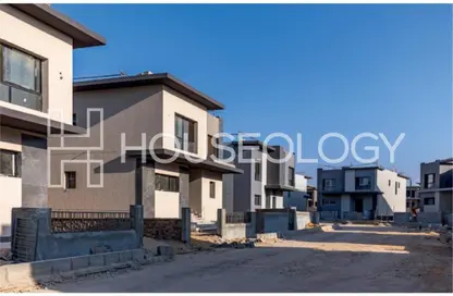 Townhouse - 3 Bedrooms - 3 Bathrooms for sale in Swan Lake Residence - 5th Settlement Compounds - The 5th Settlement - New Cairo City - Cairo